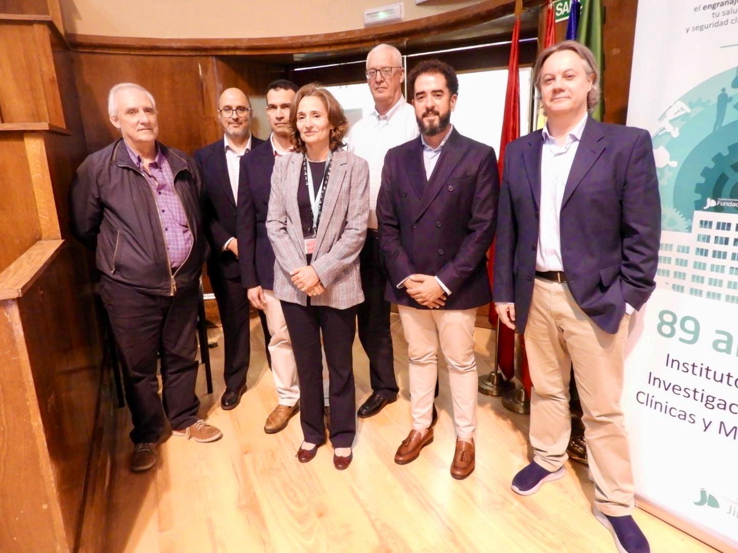 2024 06 06 Organizadores del curso junto a la Dirección Médica de la FJD y representantes de Edwards Lifesciences