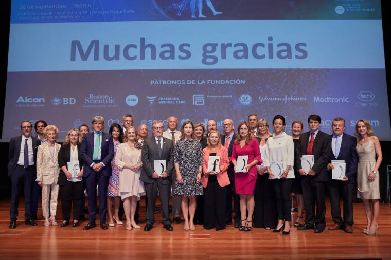 Todos los premiados y los patronos de la Fundación Tecnología y Salud