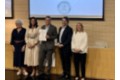 Daniel Blanco recogió el premio junto a Marta del Olmo y el Dr. Javier Arcos