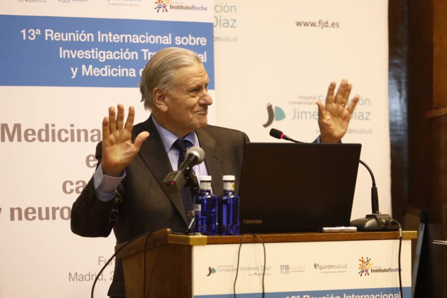2018 02 22 El Prof. Fuster en un momento de su intervención (1)