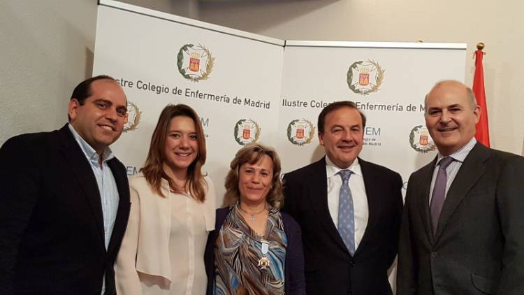 2018 03 12 Carmen junto al equipo actual de Continuidad Asistencial de la Fundación Jiménez Díaz