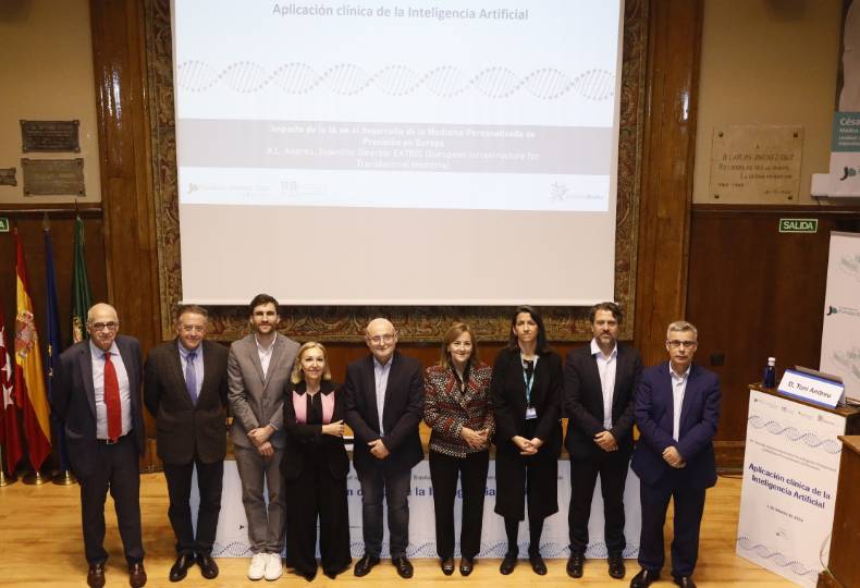 2024 02 01 Foto de familia de los participantes en la jornada