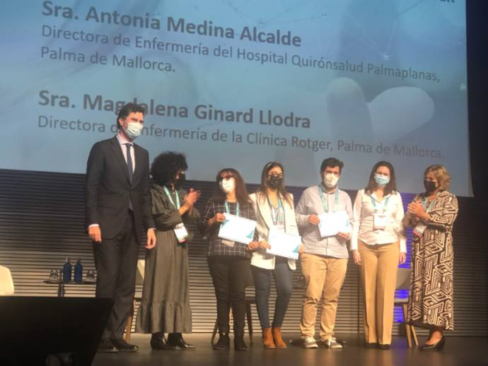 2021 12 03 José Abad, en el momento de recoger el premio