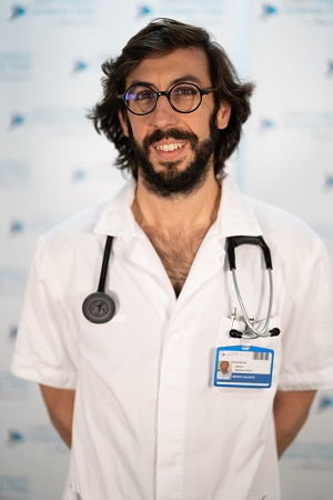 Dr. Alberto Albiñana Pérez, especialista del Servicio de Medicina Interna